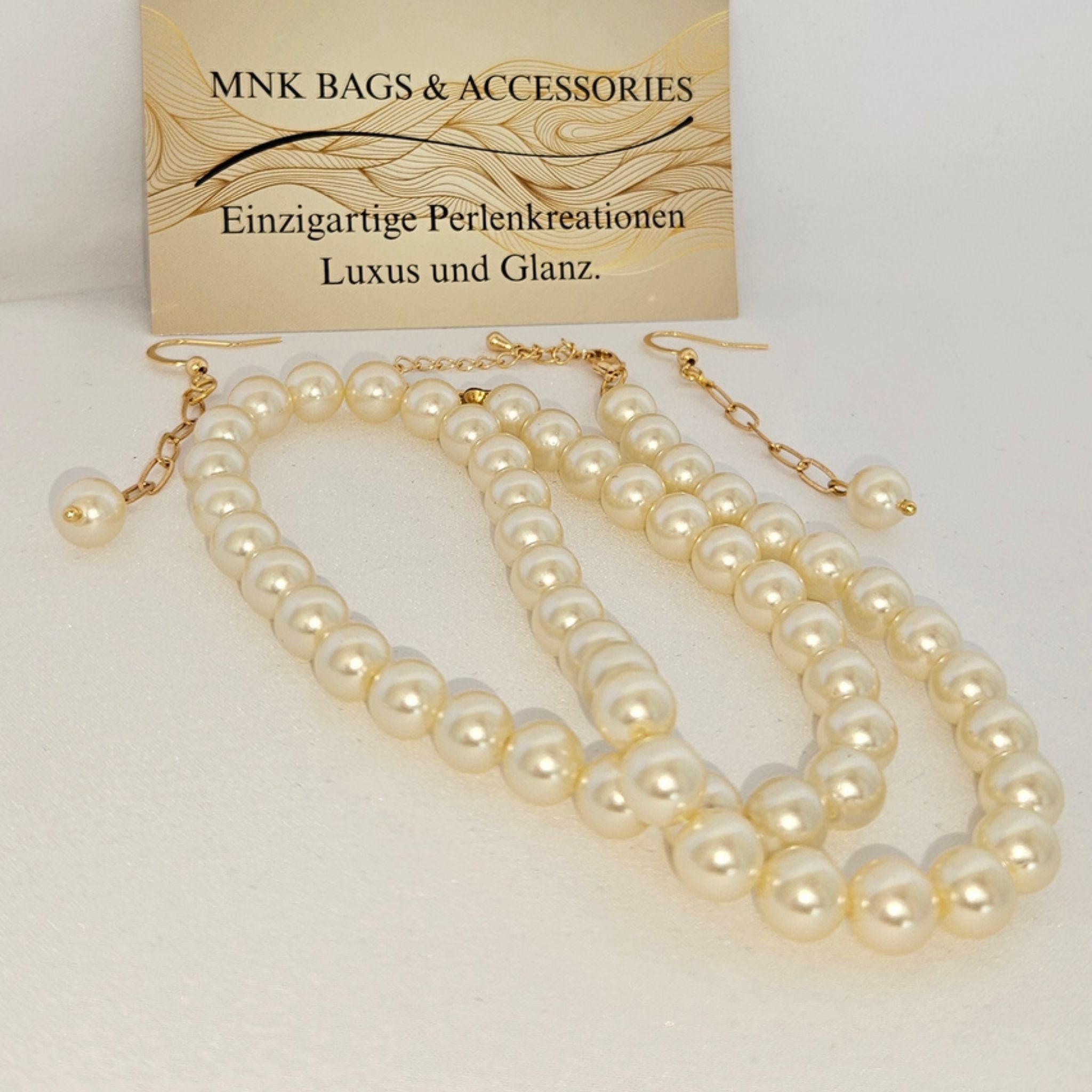Schmuckset in Beige