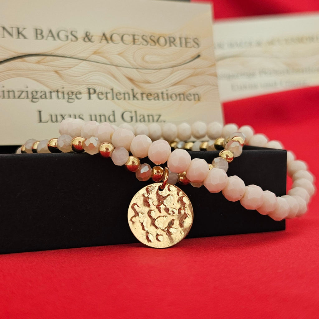 White & Gold Charm – Handgefertigtes Armband-Set Mnk Bags Accessories