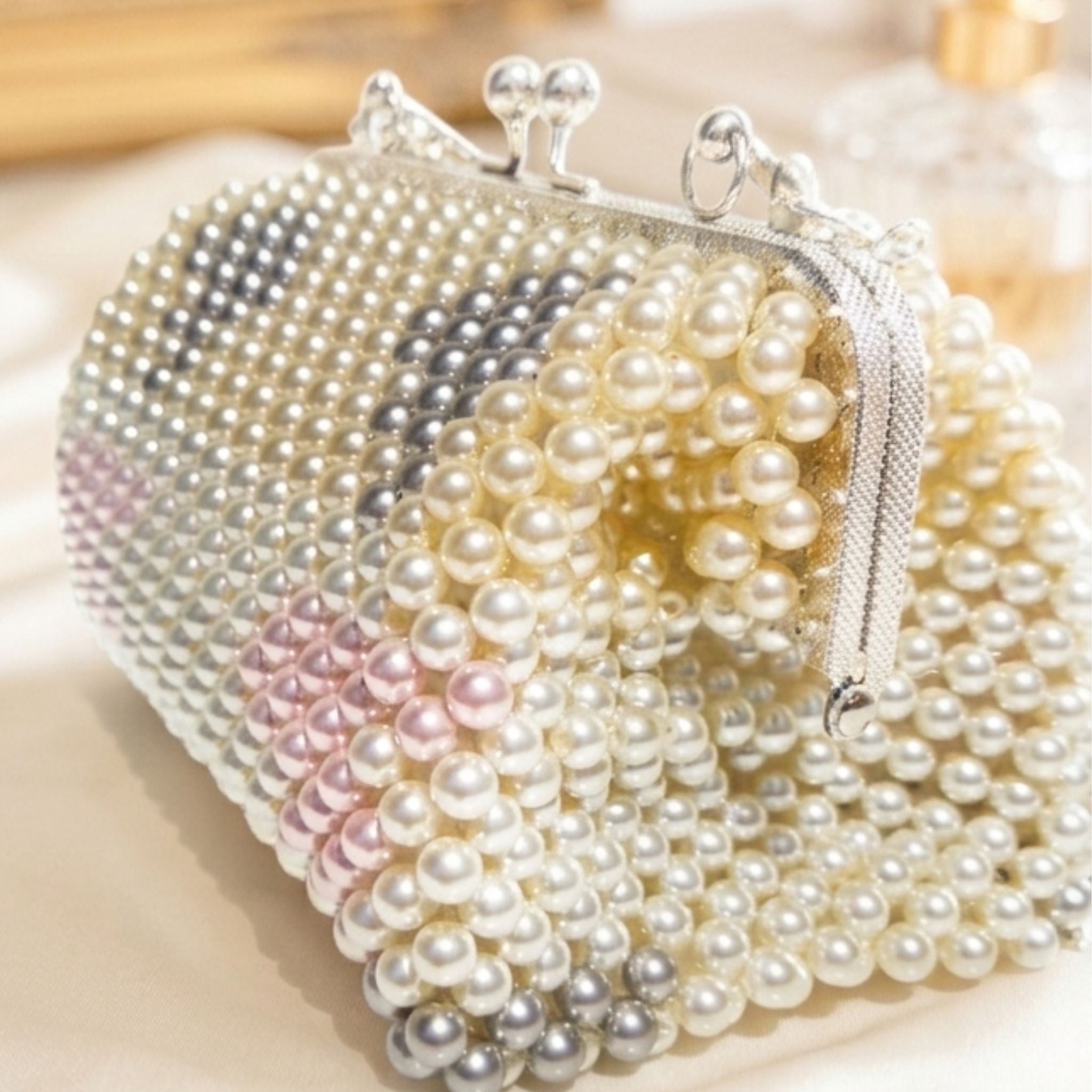 Izabela –Luxus Handgefertigte Perltasche aus Muschelperlen