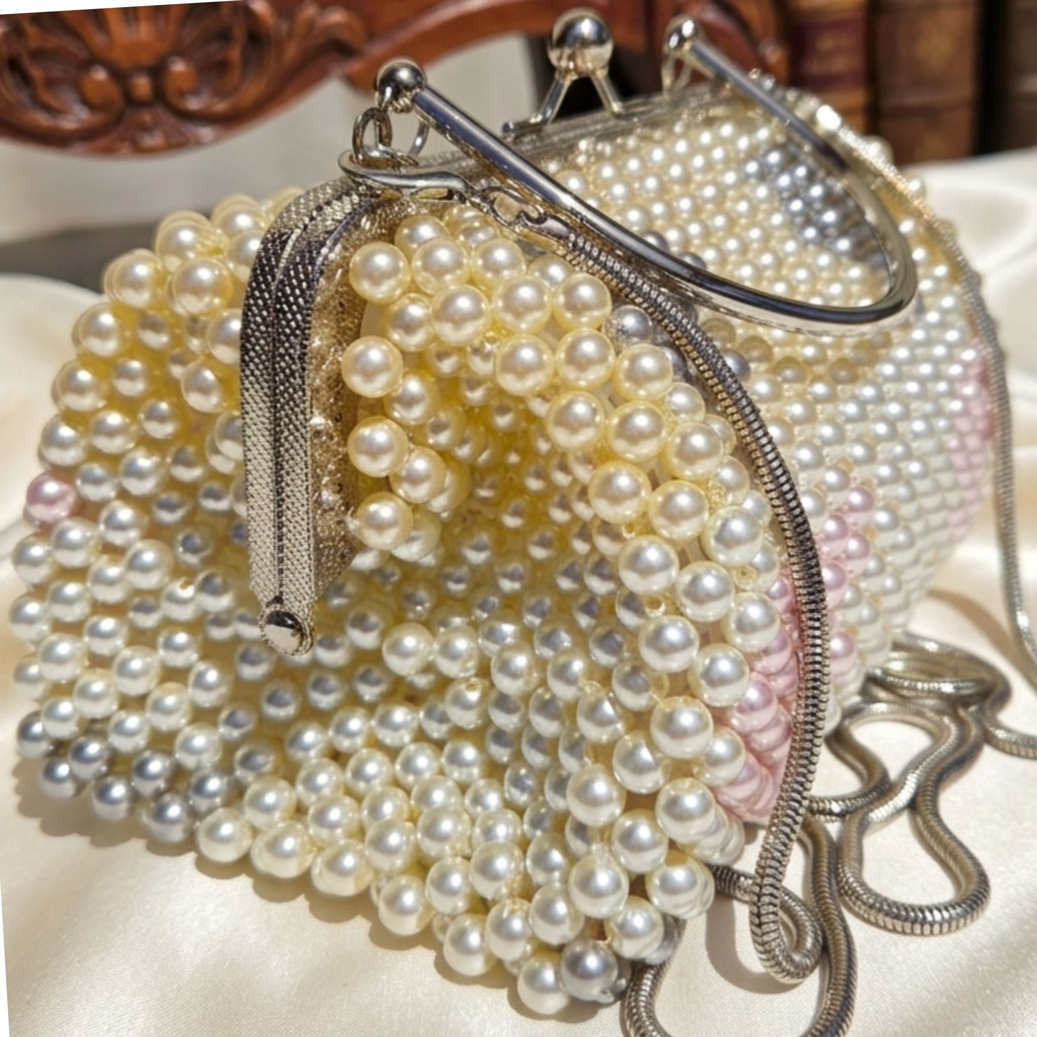 Izabela –Luxus Handgefertigte Perltasche aus Muschelperlen